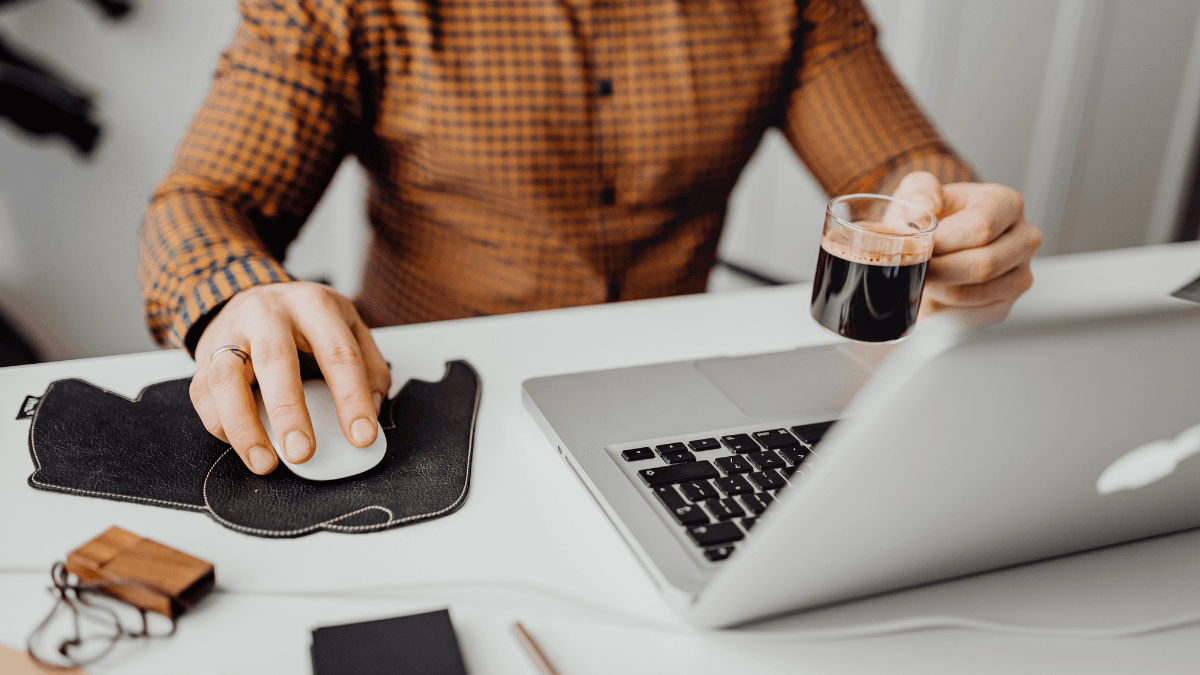 在宅副業で月10万円!会社にバレずに稼ぐ方法を徹底解説【2026年最新】